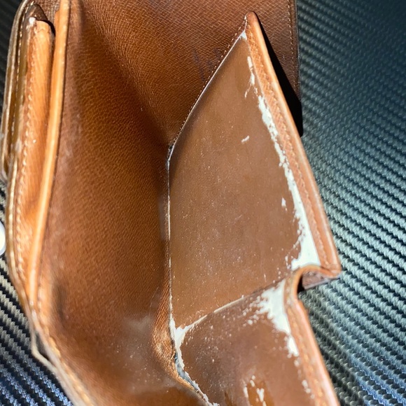 Louis Vuitton Compact Wallet - Picture 5 of 6